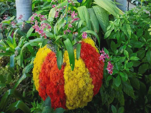 Expanded Polystyrene Hollow Foam Spheres for Botanical Garden