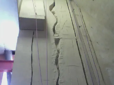 Realistic Vertical Crack in the Rock Wall
