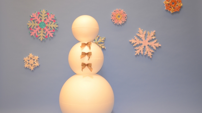 EPS foam ball for your festive holiday display.